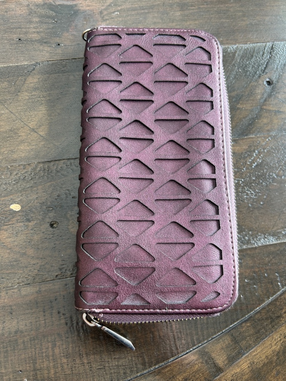 Purple geometric zip wallet